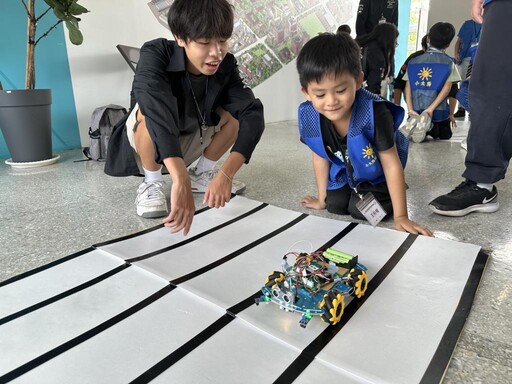 成大未來智慧工場×永豐科普教育營 深耕偏鄉教育