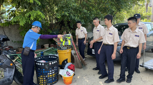 臺南榮家同仁與替代役男協助舊家區整備防颱事宜