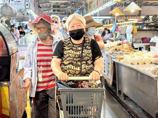 奇美醫攜手社區作伙迺菜市 溫馨友善市場匯聚照護網絡力量