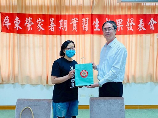 屏東榮家大學社工系實習生 與住民長輩建立美好跨時代情誼