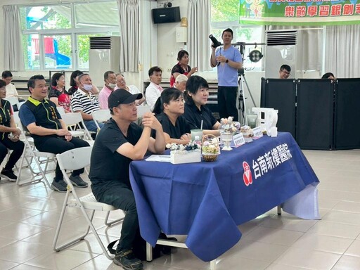 新樓盃東區銀髮歌唱擂台show熱鬧登場 銀髮長者齊聚展活力