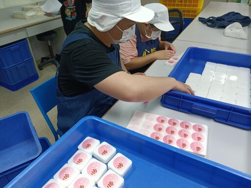 開啟潛能、創造幸福 心路攜手大戶屋義賣「皂幸福禮盒」助障礙者健康成長