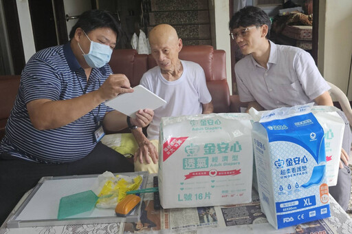 苗栗榮服處慰訪參戰英雄及金馬自衛隊表達尊崇敬意