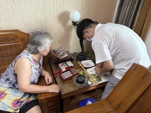 屏東榮服處關懷榮民生活 到府裝設遠距居家照顧系統