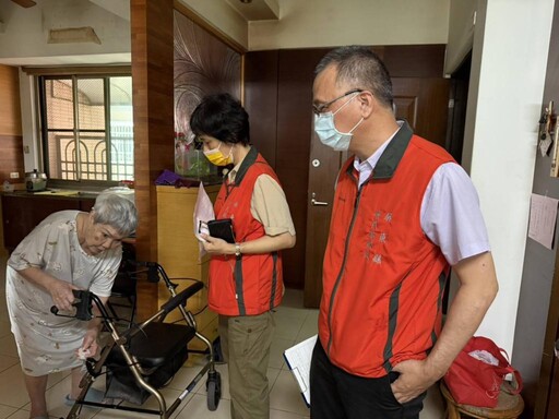 屏東榮服處關懷榮民生活 到府裝設遠距居家照顧系統