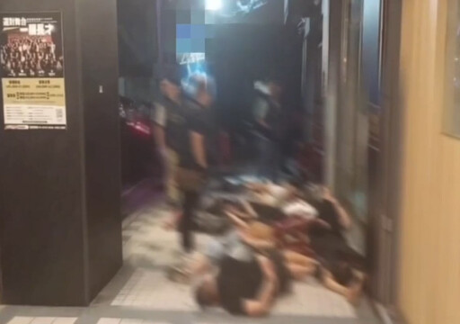 南投警跨縣市圍捕 偵破詐團逮17嫌扣贓款毒品