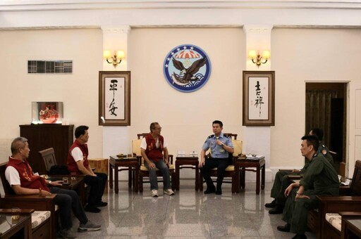 屏東市金同會拜會空軍六聯隊！楊恭淼：感謝長期對金門協助