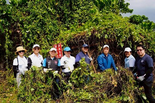 除蔓樂活、永續森活 桃園市農業局號召600人響應除蔓搶救生態