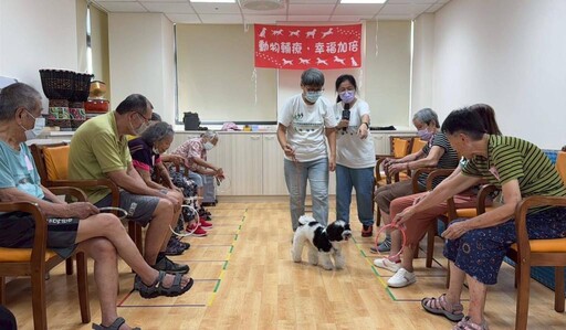 臺南榮家攜手高榮南院 毛孩輔療憶起歡笑滿堂