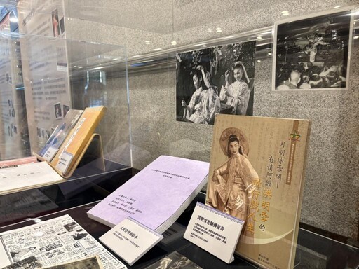 藝師特展重現歌仔戲風華 《明雪璀璨映戲臺》於新莊文藝中心展出