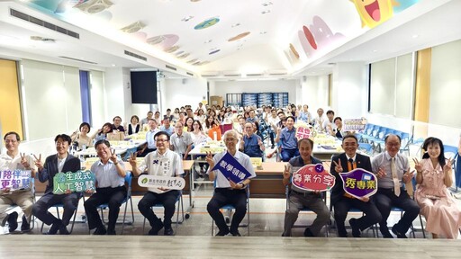 新北首創校長拜師儀式 以AI助攻校長傳承專業