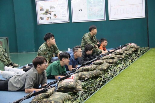 修平科大全民國防課程參訪陸軍58砲指部 體驗砲兵戰訓實況