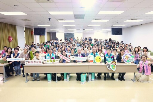 中山醫大65週年校慶 吳元煌獲頒名譽博士、護理系六十載傳承同慶