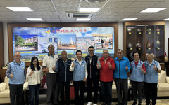 陳福海約見年度資深績優村里長地方民代及民政人員