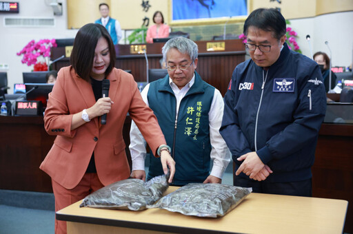 烏山頭水庫驗出清潔劑成分！林燕祝質疑光電板污染 官員不敢喝複製水