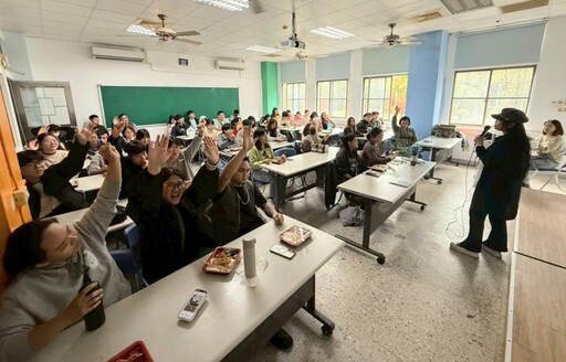 金大敲5金特邀阿洛.卡力亭.巴奇辣分享南島文化音樂與故事