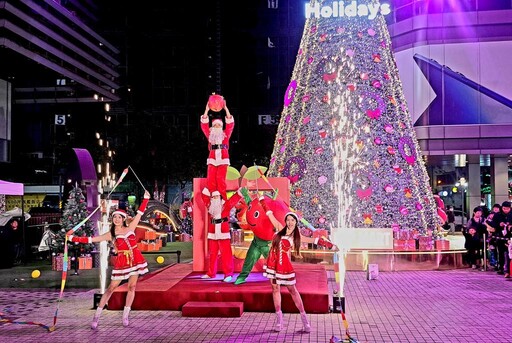 南紡聖誕樹展區登場 POP MART六大IP首度亮相