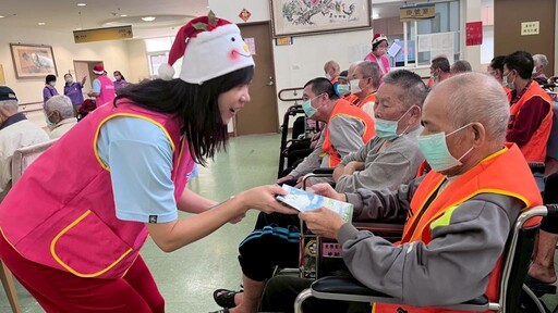 威盛信望愛基金會耶誕佳音到屏東榮家