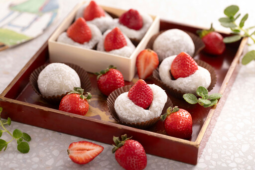 【草莓蛋糕推薦】全台 17 間 61 款「草莓季甜點」一次看！草莓糰子必吃、壽司郎也有草莓季
