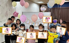 美女主播劉方慈「有你真好」 公益Line貼圖收益捐家扶助清寒學子