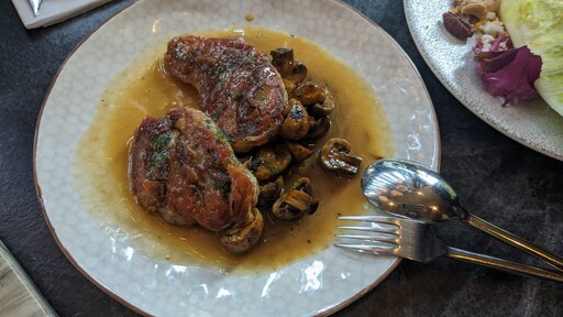 秒飛義大利！驢子餐廳推出義式新菜單 羅勒鮮菇貓耳朵麵、跳進嘴裡的肉排必吃