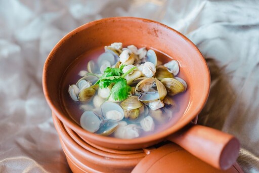 不必飛出國!花蓮理想大地 4 月推出「西班牙美食節」 融合櫻桃鴨、烏骨雞等在地食材