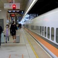 高鐵進台北站一片漆黑 台電供電異常5列車延遲