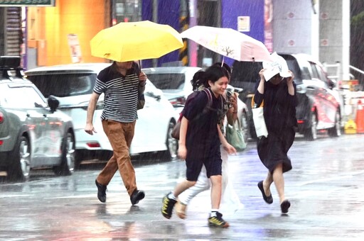 北北基桃等13縣市豪大雨特報 澎湖、松山機場受影響