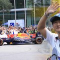 Red Bull Showrun台中封街炸場 角田裕毅飆速甩尾嗨翻車迷