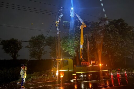 山陀兒中午登陸小港 高雄5萬多戶停電、20多萬戶停水