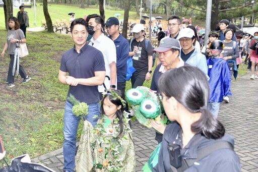 康芮颱風北市樹倒一片 蔣萬安：下周一上班前恢復市容