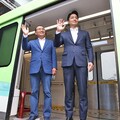 捷運萬大線首輛列車亮相！蔣萬安喊「拚2027通車」