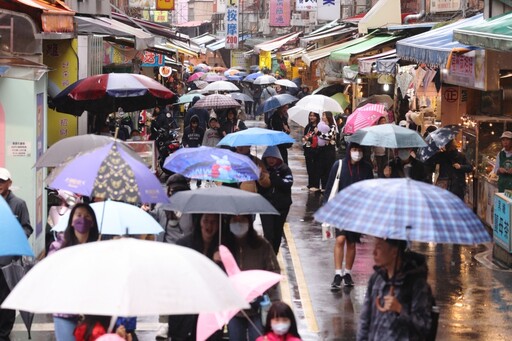 東北季風明起增強各地溫差大 周六再接冷氣團恐下探14度