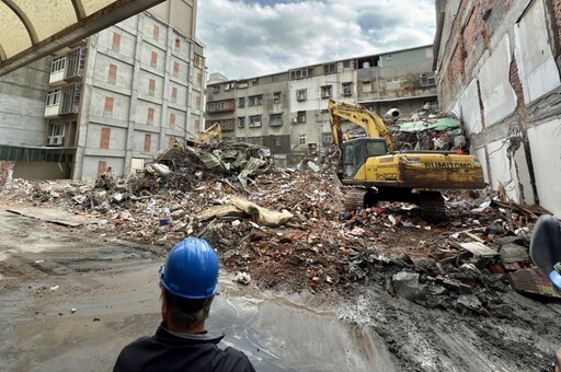 三重建案鄰損建商給受災戶20萬、租客3萬慰問金 承諾信託基金保障住戶權益