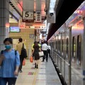 暴雨襲擊桃園！ 台鐵內壢至富岡間淹水嚴重、雙線不通