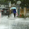 【一周天氣預報】兩波鋒面接連來襲 下周又濕又熱、北東部防雷雨炸