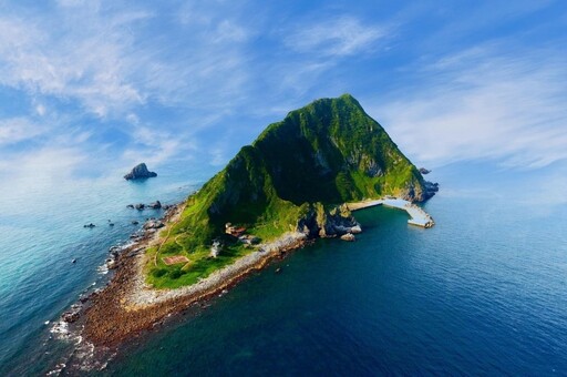 大雨襲擊基隆嶼 2名登山客疑遭雷擊手部灼傷送醫