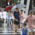 【一周天氣預報】蝴蝶颱風殘留水氣發威 下周中南部迎強降雨