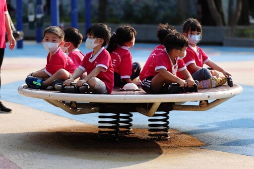 台中8歲男童高燒39度 驚見A流、B流、新冠病毒「3重感染」