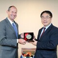 歐盟谷力哲處長拜訪黃偉哲 肯定民主人權價值與經貿合作潛力