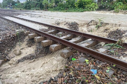 林內至二水間路線遭豪雨掏空 台鐵估:今晚6點恢復雙線雙向通車