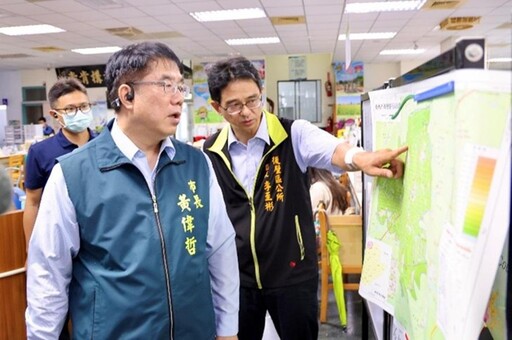 樹倒、房塌!丹娜絲重創台南 黃偉哲親赴災區視察