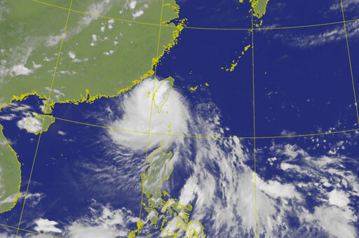 楊柳遠離風雨暫緩 明仍有4縣市部分區域停班停課