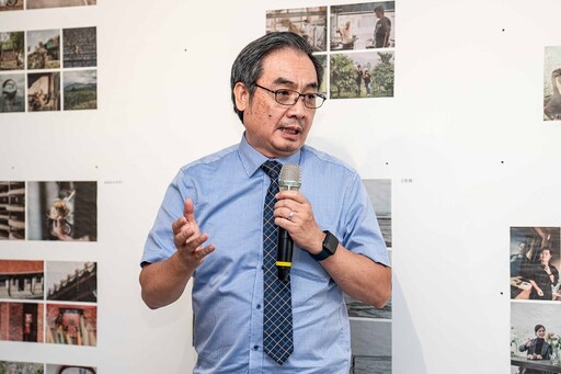 《靛花tien faˊ》攝影展 8位攝影師用照片說客家故事