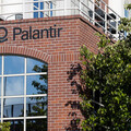 AI 降溫引發撤資潮 Palantir 股價重挫 16% 創兩年來最差單月