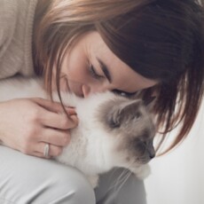 別再當邊緣人！5招讓貓咪主動靠近妳 第3招超神！