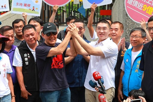 馬英九親赴七堵南興市場掃街 為謝國樑助陣宣傳「不同意」罷免