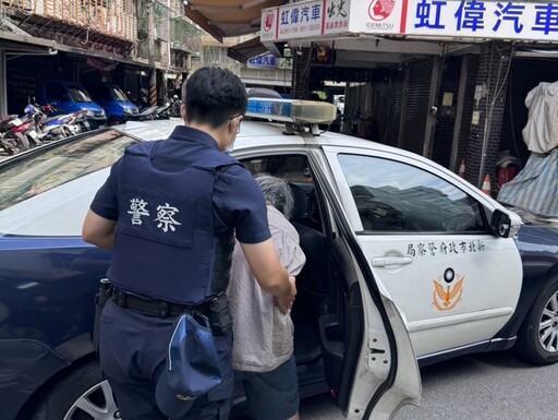 7旬老婦路倒街邊 新店暖警助返家