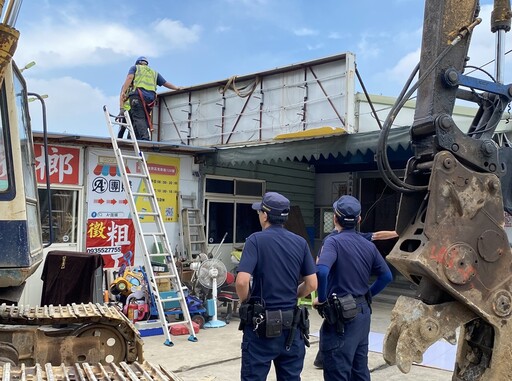 賭場藏身鐵皮屋 三峽警運用第三方警政強制拆除