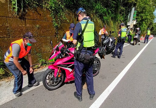 遏止暑期青少年危駕 新店警聯合監理站加強取締